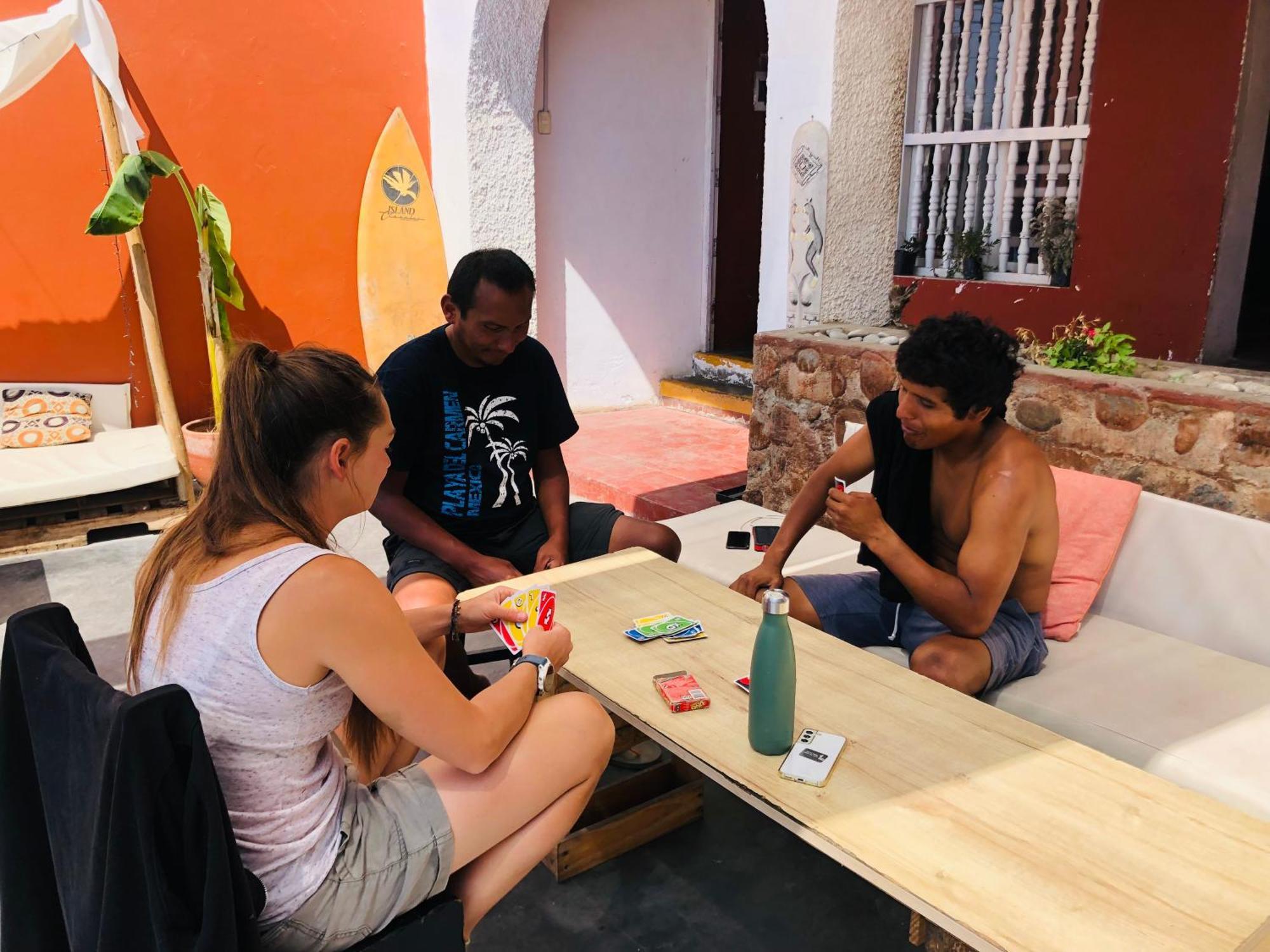 Pointbreak Surf Camp Hostal *