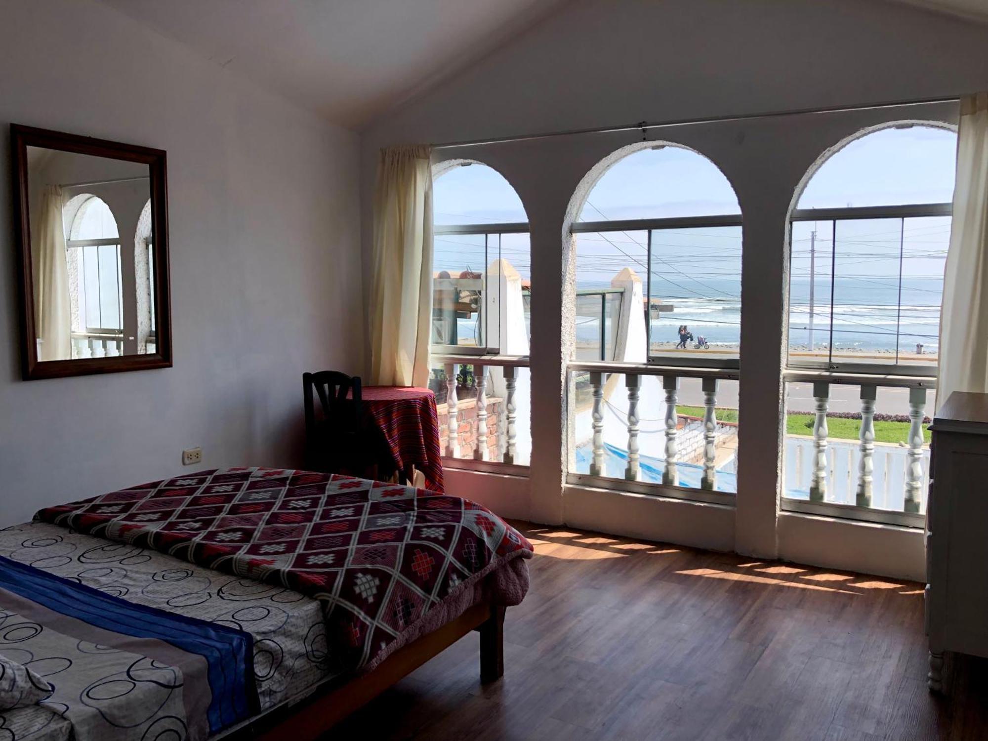 Pointbreak Surf Camp Hostal *